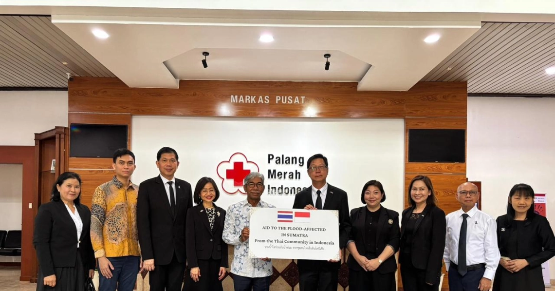 ThaiCham Indonesia Handed Over a Donation for Sumatra